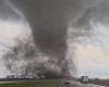 Resident records giant tornado on US road; see video