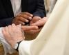 The Pope: with young couples to generate small domestic Churches