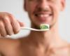 Do you brush your teeth before or after eating breakfast? See what is right