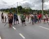 Indigenous people demonstrate after cars are stoned by robbers on Manaus avenue | Amazon