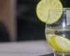 Does water with lemon help you lose weight? Check out the benefits of drinking the drink in the morning