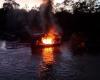 Police burn raft used in illegal mining and fine suspects R$110,000; VIDEO | Tocantins