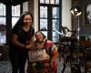 Love and art: Mother and daughter united on and off the stage in Amazonas